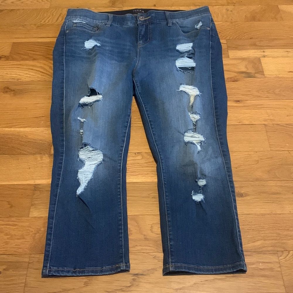 Torrid Bombshell Skinny Distressed Jeans Size 16